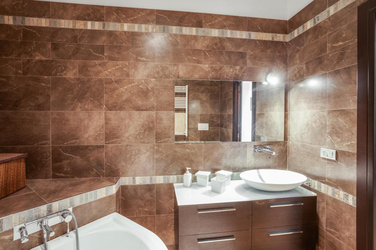 *Movies & Books* Stylish House With Jacuzzi Lägenhet Bari Exteriör bild